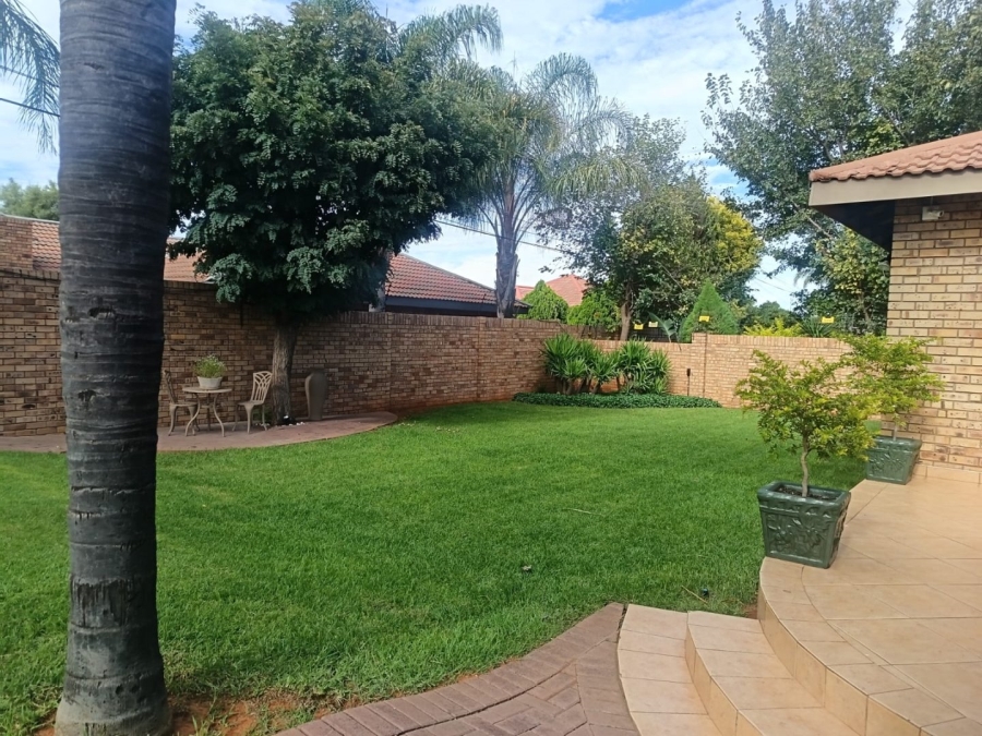 4 Bedroom Property for Sale in Hillcrest Northern Cape